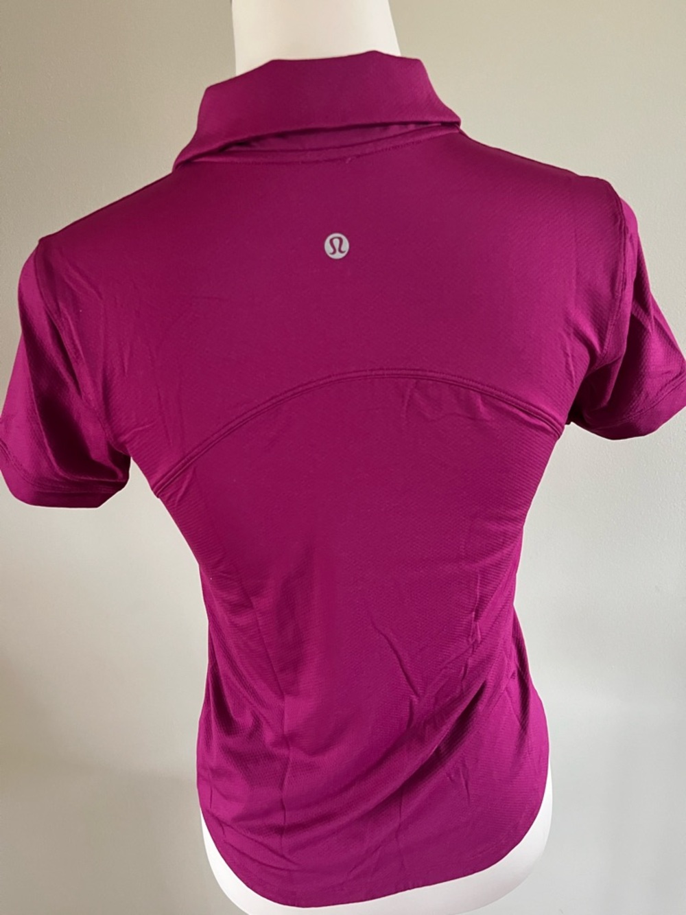 Lululemon Quick-Drying Short Sleeve Polo Shirt- Size 2 - Picture 8 of 10